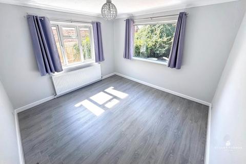 2 bedroom apartment for sale, London Road, Hadleigh