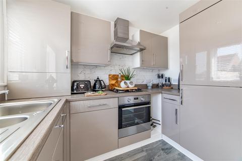 3 bedroom townhouse for sale, Orangetip Gardens, Great Park, NE13