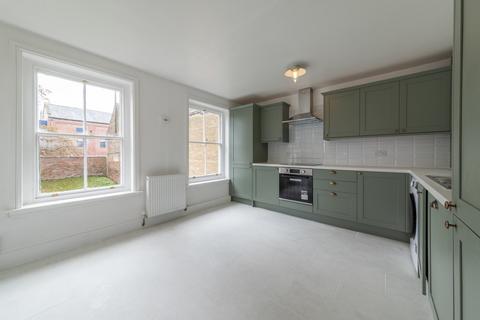 2 bedroom flat to rent, Carter Gate, Newark