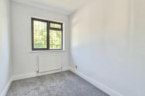 3 bedroom detached house to rent, Staines Square, Dunstable, LU6