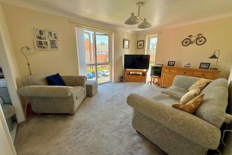 2 bedroom flat for sale, Metcalfe Drive, Stockport SK6