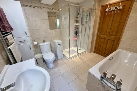 3 bedroom semi-detached house for sale, Penrheidol, Penparcau SY23