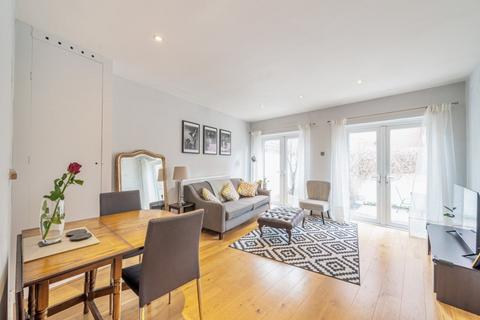2 bedroom flat for sale, Ferndale Road, Clapham, London, SW4