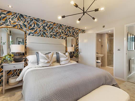 Master bedroom, en suite