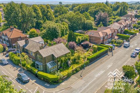 3 bedroom end of terrace house for sale, Bury Road, Bamford, OL11