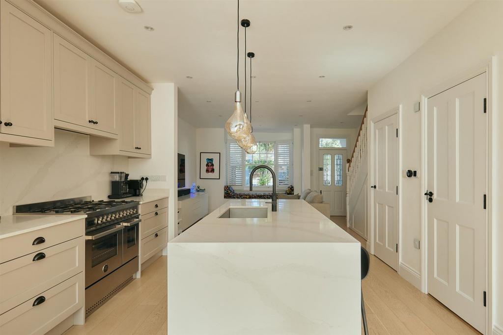 House in London - View 5