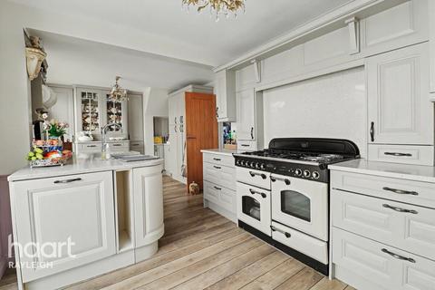 4 bedroom semi-detached house for sale, Hockley Road, Rayleigh