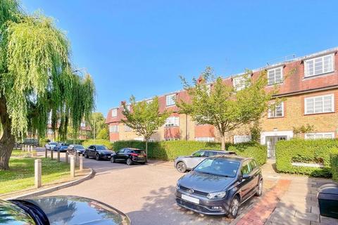 2 bedroom flat to rent, Denison Close, Hampstead Garden Suburb, N2