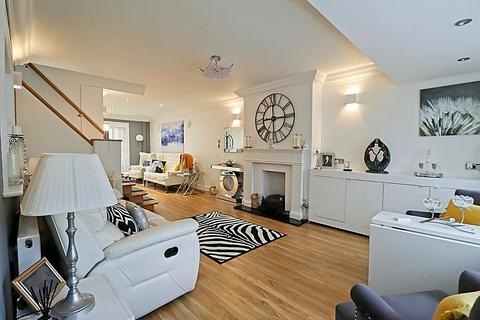 4 bedroom terraced house for sale, Virginia Close, Benfleet