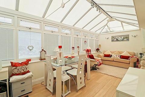 4 bedroom terraced house for sale, Virginia Close, Benfleet