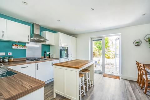 2 bedroom property for sale, Lawley Avenue, Emsworth