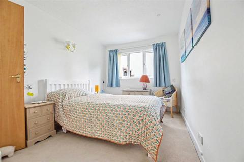 2 bedroom apartment for sale, Adams Way, Alton, Hampshire, GU34