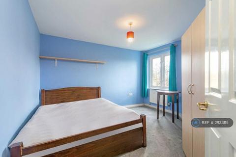 2 bedroom flat to rent, Hackney Wick, London, E9