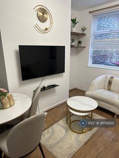 3 bedroom terraced house to rent, Maurice St, Salford, M6
