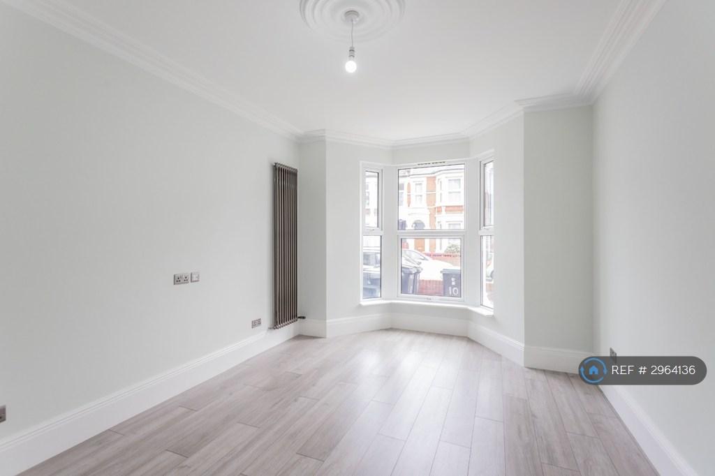 Apartment in London - View 2