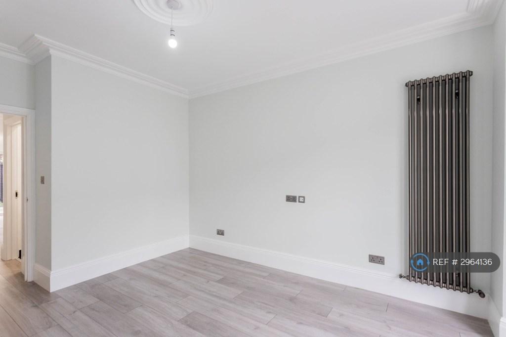 Apartment in London - View 3
