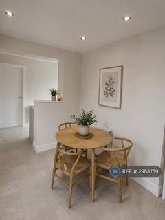 3 bedroom bungalow to rent, Lathro Park, Kinross, KY13