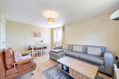 2 bedroom apartment for sale, Haslam Close, Ickenham, Middlesex