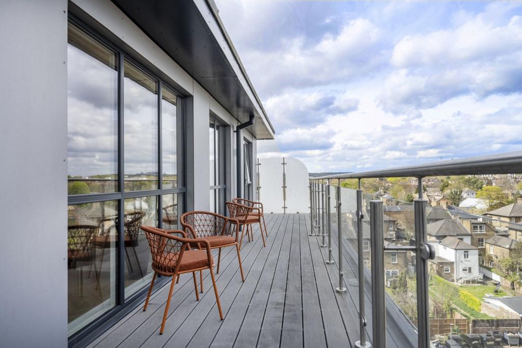 Apartment in London - View 3