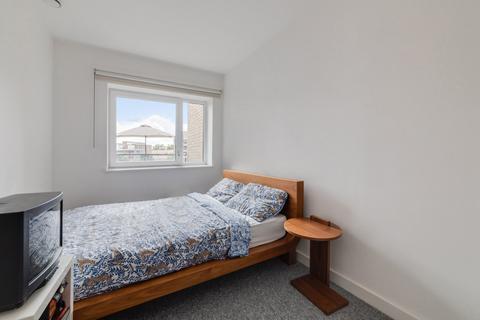 2 bedroom flat for sale, Dreadnought Court, Surrey Quays, London, SE8