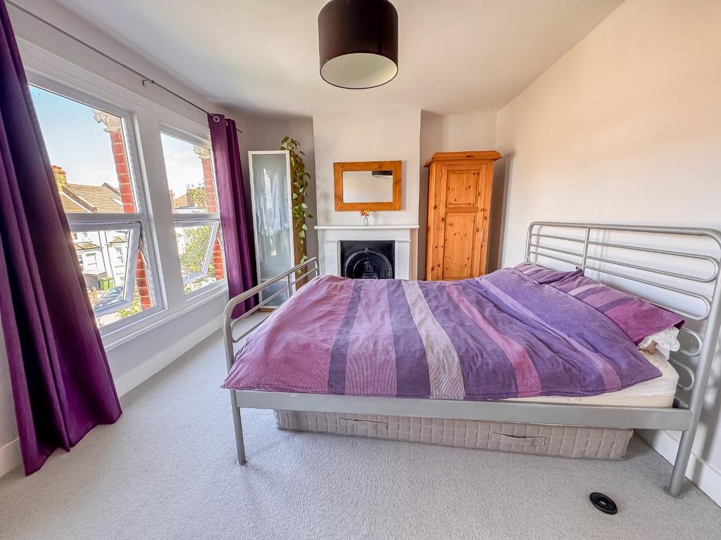 Bedroom, fireplace