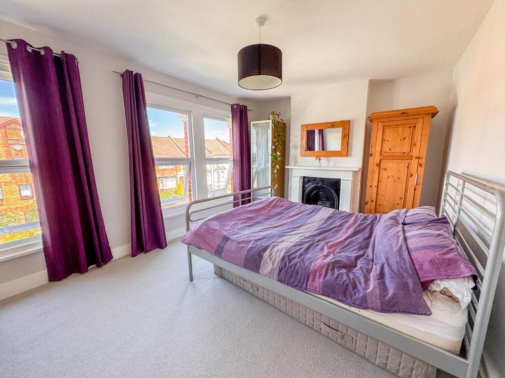 Bedroom, fireplace