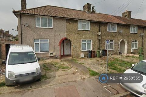 3 bedroom terraced house to rent, Hatfield Road, Dagenham, RM9