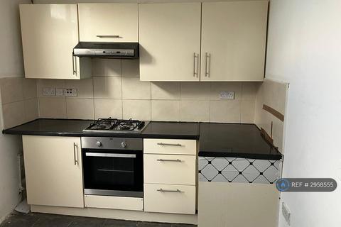 3 bedroom terraced house to rent, Hatfield Road, Dagenham, RM9