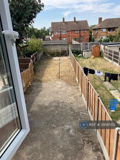 3 bedroom terraced house to rent, Hatfield Road, Dagenham, RM9