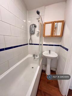 2 bedroom flat to rent, Meadow St, Preston, PR1