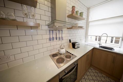 2 bedroom flat to rent, Whitehall Crescent, Dundee,