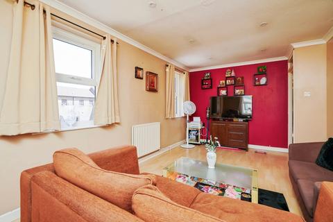 2 bedroom maisonette for sale, Manorsfield Road, Bicester, Oxfordshire, OX26