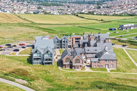 2 bedroom apartment for sale, Rest Bay, Porthcawl, Bridgend County Borough, CF36 3UP