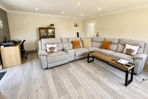 4 bedroom bungalow for sale, St. Clements Park, Dyfed SA62