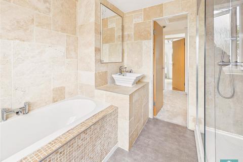 3 bedroom terraced house for sale, Capesthorne Drive, Shaw OL2