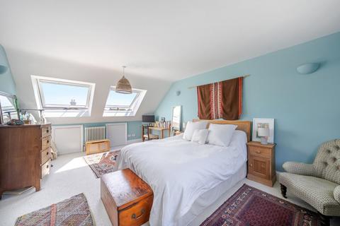 4 bedroom terraced house for sale, Thornlaw Road, West Norwood, London, SE27