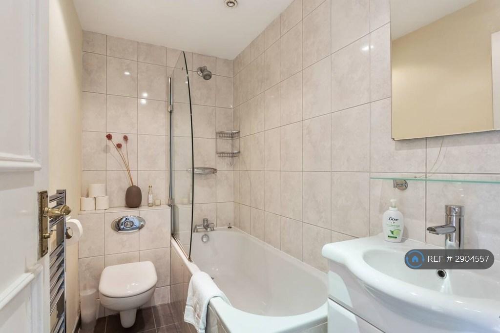 Apartment in London - More