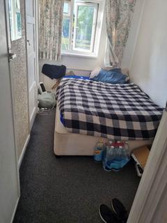 1 bedroom in a house share to rent, Buttermere Avenue, Slough SL1