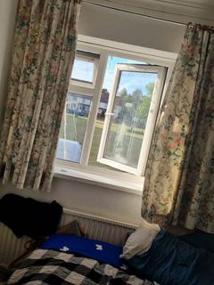 1 bedroom in a house share to rent, Buttermere Avenue, Slough SL1