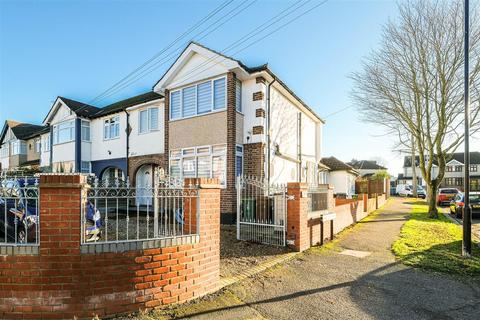 2 bedroom ground floor flat for sale, Endlebury Road, North Chingford,