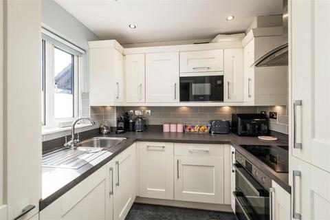 1 bedroom retirement property for sale, Canons Close, Reigate