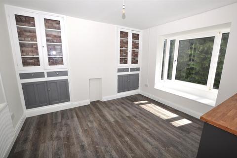 3 bedroom semi-detached house for sale, Abbey Mead, Carmarthen