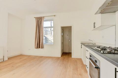 3 bedroom end of terrace house for sale, Queensberry Road, Burnley, Lancashire, BB11