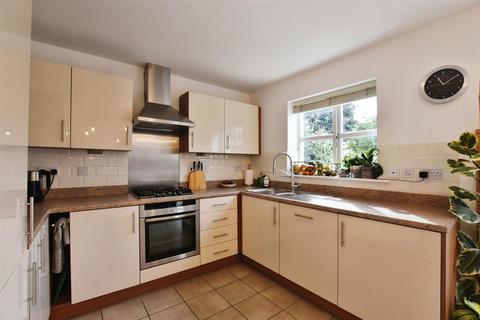 4 bedroom detached house for sale, Banks Crescent, Stamford