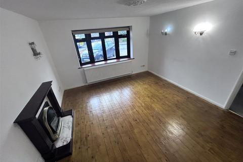 3 bedroom house to rent, Lukin Crescent, Chingford, London