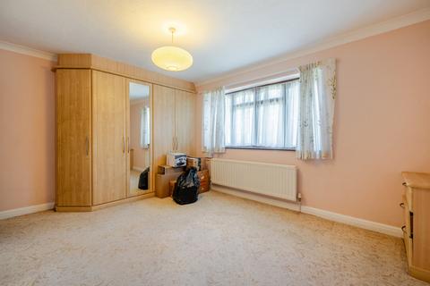 3 bedroom bungalow for sale, Fernwood Close, Bromley, BR1