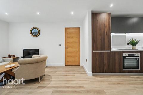 2 bedroom apartment for sale, Richmond Hill Approach, Leeds