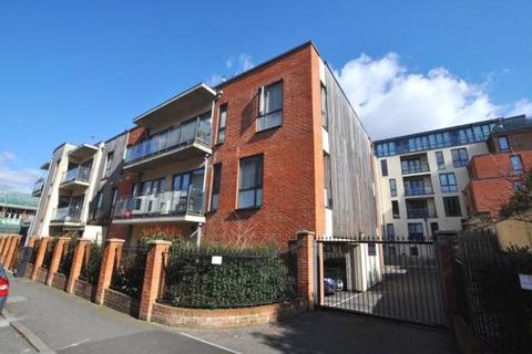 1 bed flat/apartment for rent in Westnye House, Haydon Place, Guildford, GU1