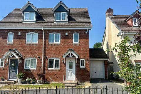 3 bedroom semi-detached house for sale, Woodfield Close, Kingstone