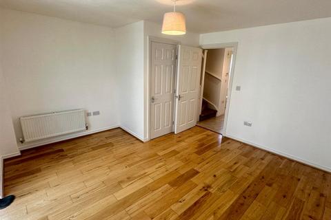 3 bedroom semi-detached house for sale, Woodfield Close, Kingstone